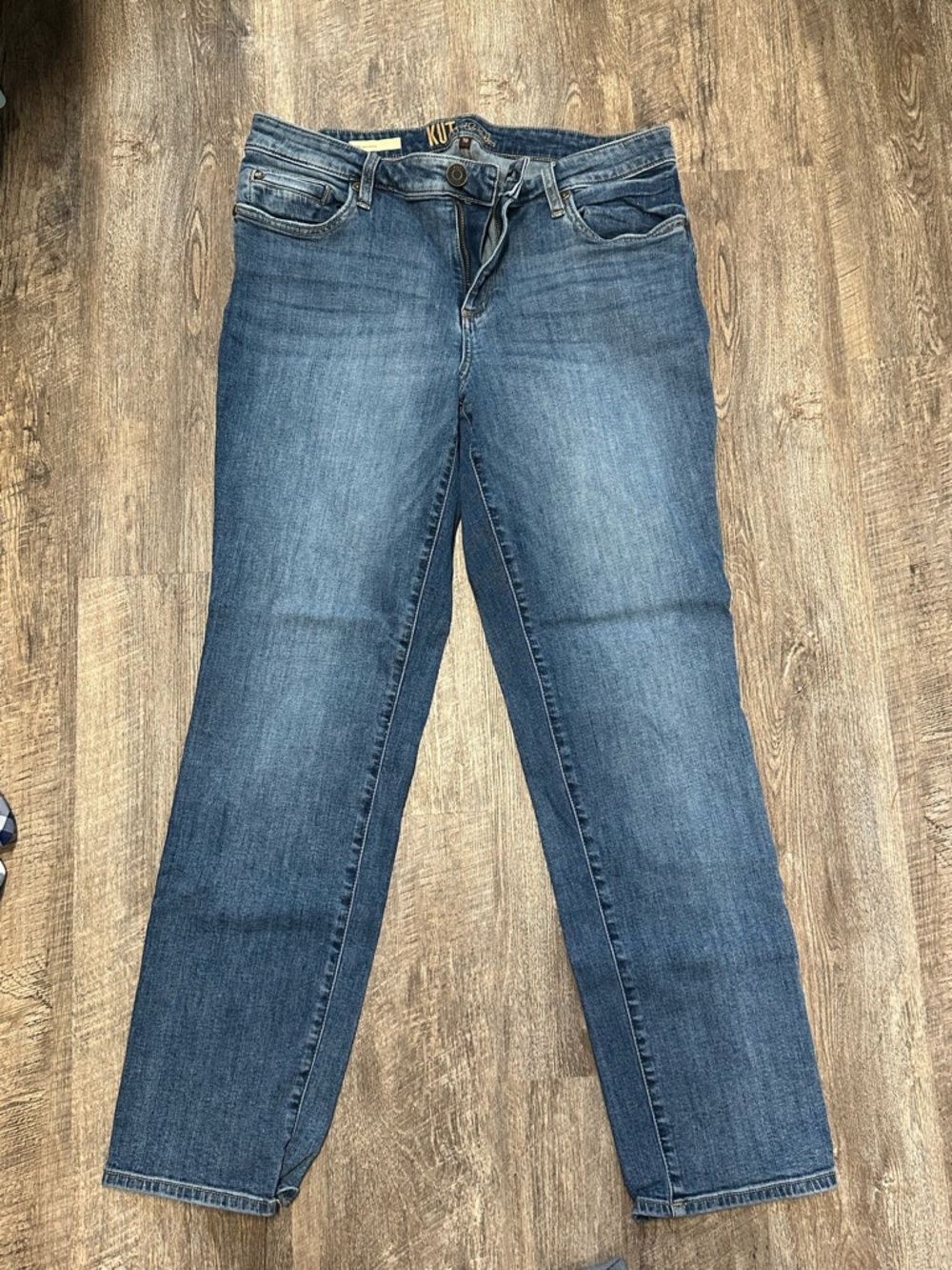 Kut from the Kloth Women's Medium Blue Straight Leg Jeans